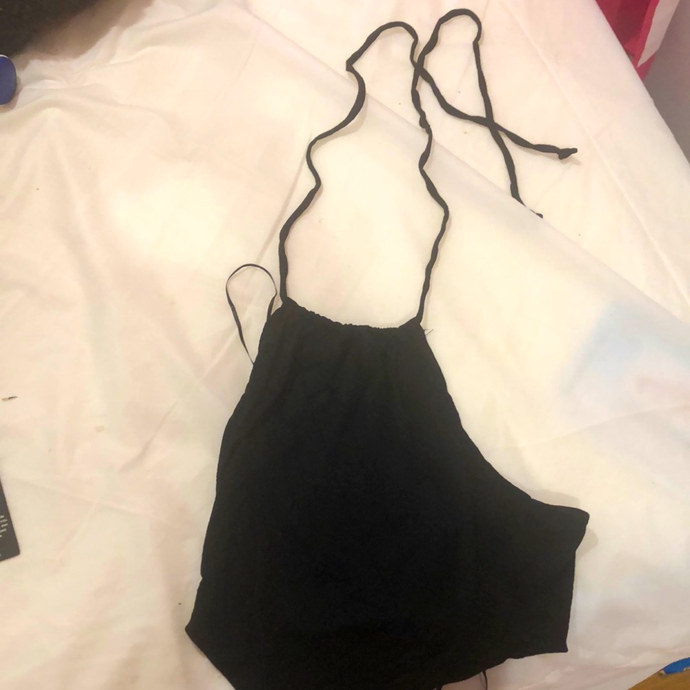 Black crop tie shirt